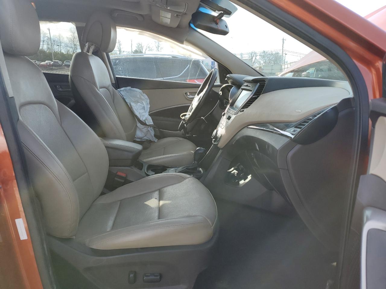 Hyundai SANTA FE Image 13