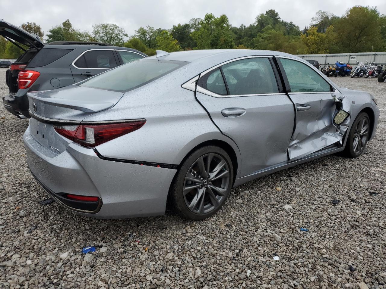 Lexus Es 300h Base Image 3