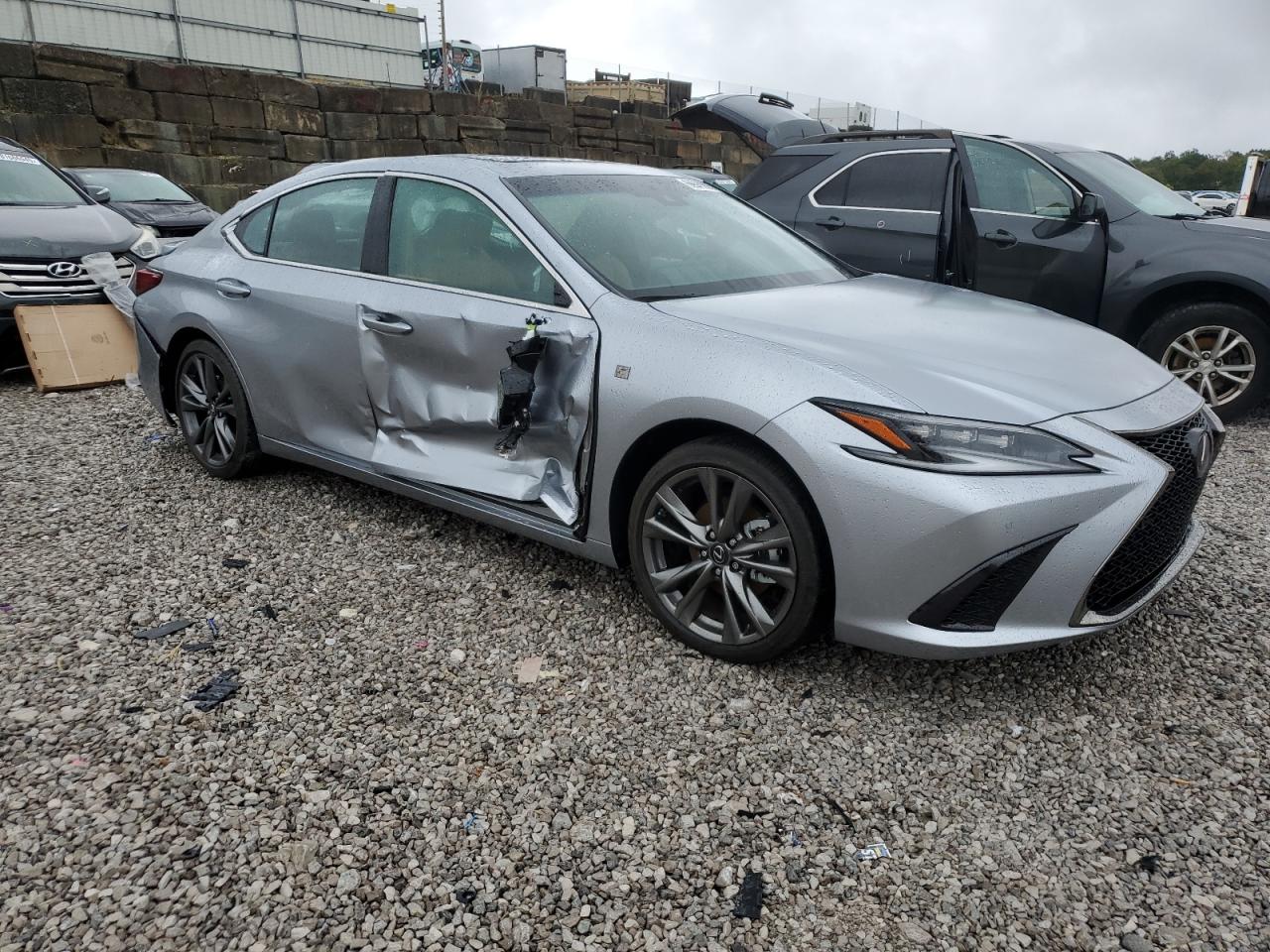 Lexus Es 300h Base Image 7