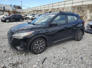  Salvage Nissan Kicks