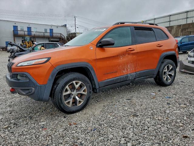  Salvage Jeep Cherokee