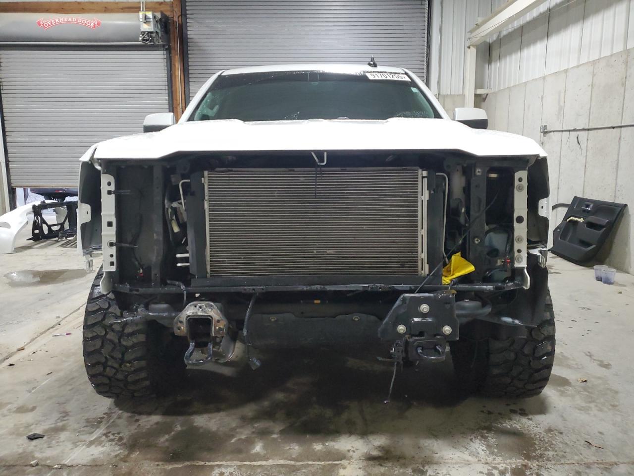 Chevrolet Silverado K1500 Lt Image 11