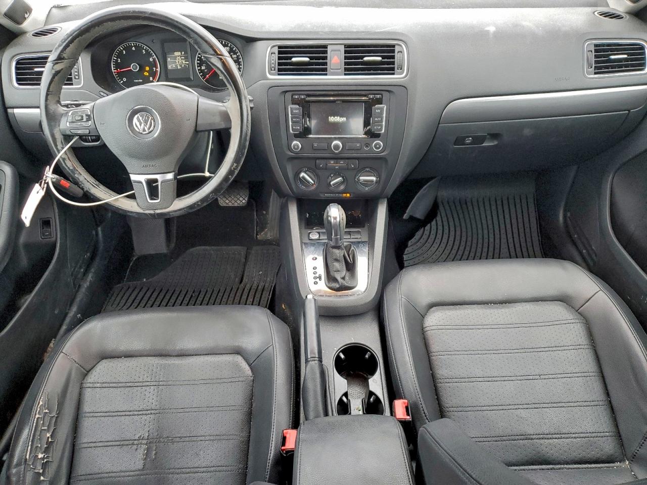 Volkswagen Jetta Sel Image 9