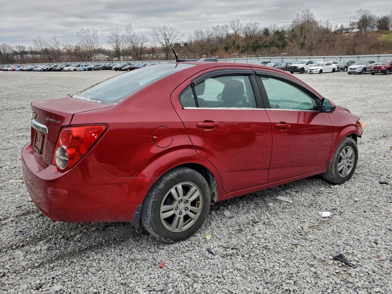 Chevrolet Sonic Lt Image 3