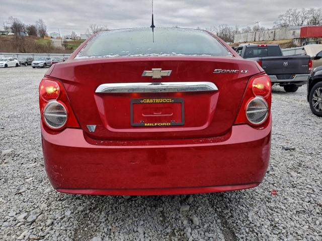 Chevrolet Sonic Lt Image 6
