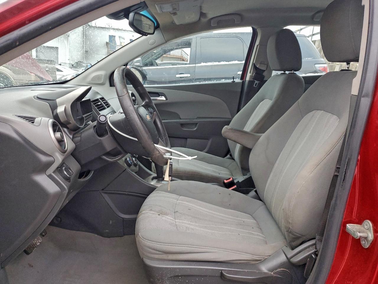 Chevrolet Sonic Lt Image 11