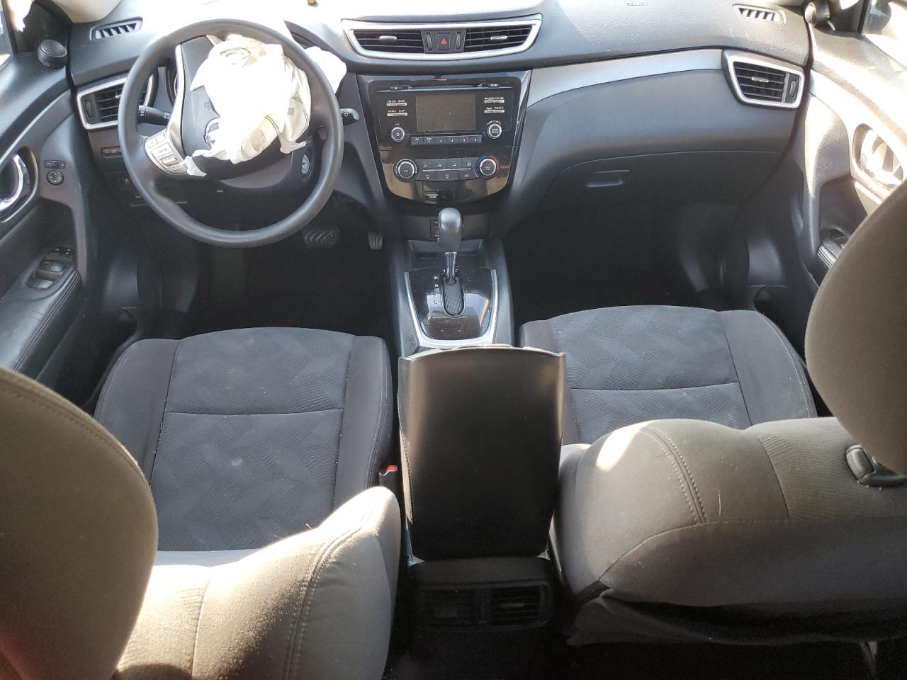 Nissan Rogue S Image 7