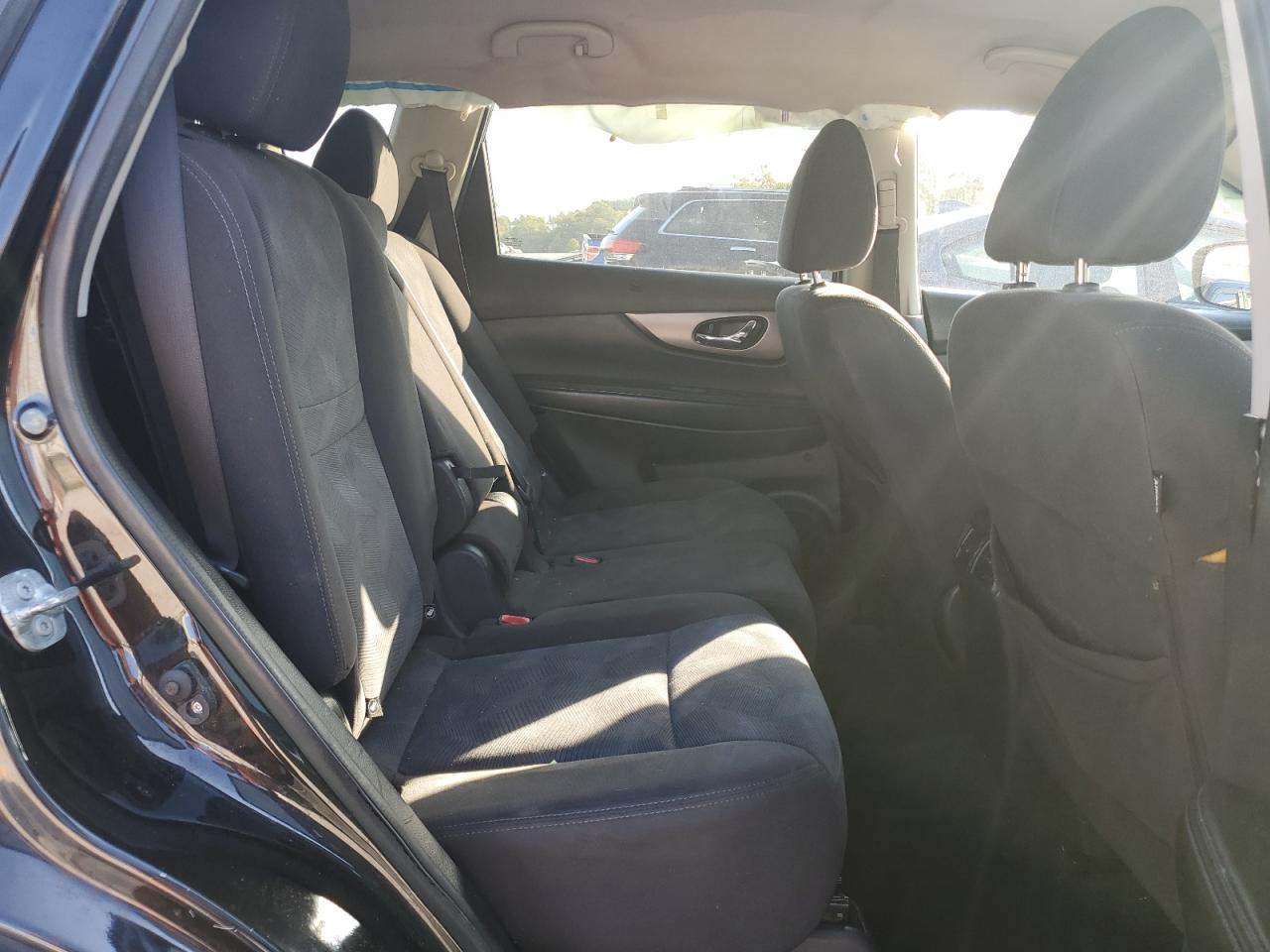 Nissan Rogue S Image 13