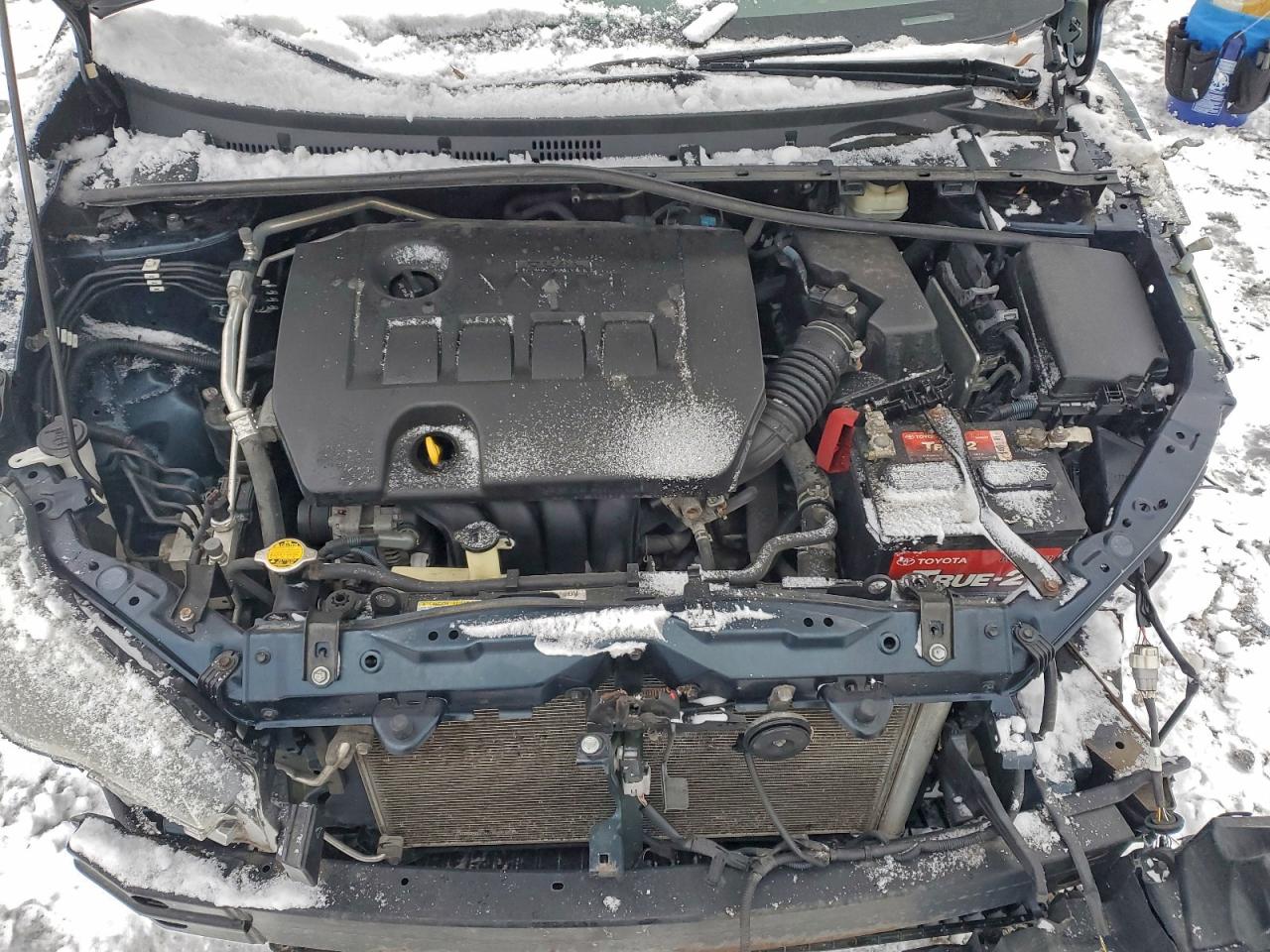 Toyota Corolla L Image 7