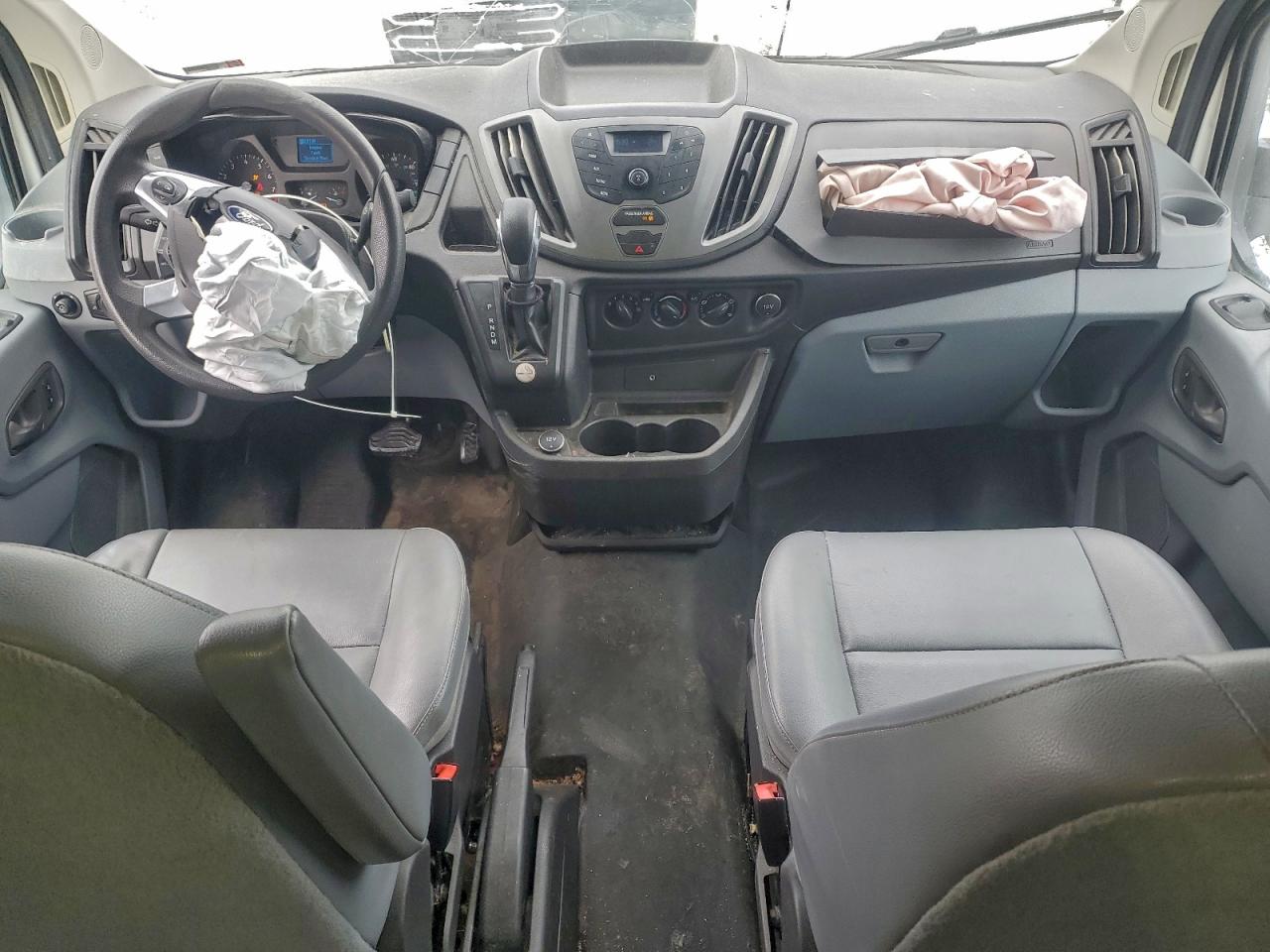 Ford Transit T-250 Image 10