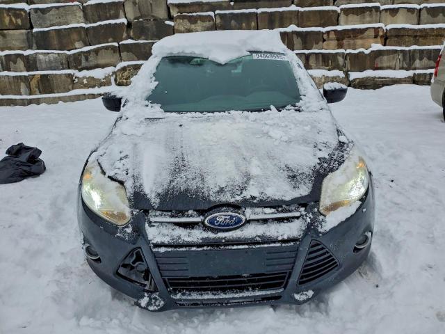 Ford Focus Se Image 11