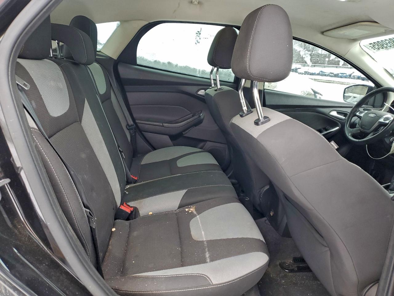 Ford Focus Se Image 8