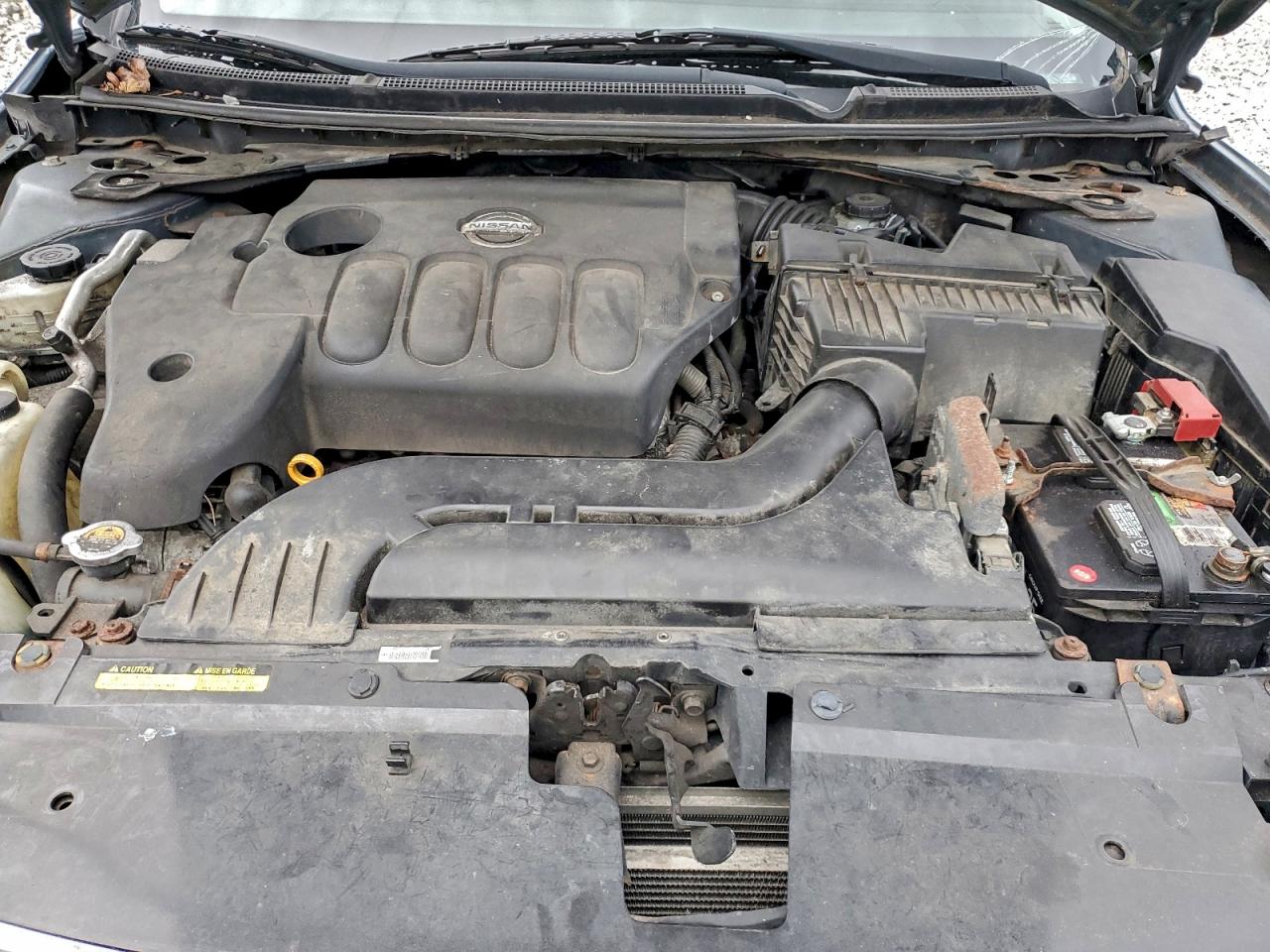 Nissan Altima Base Image 8