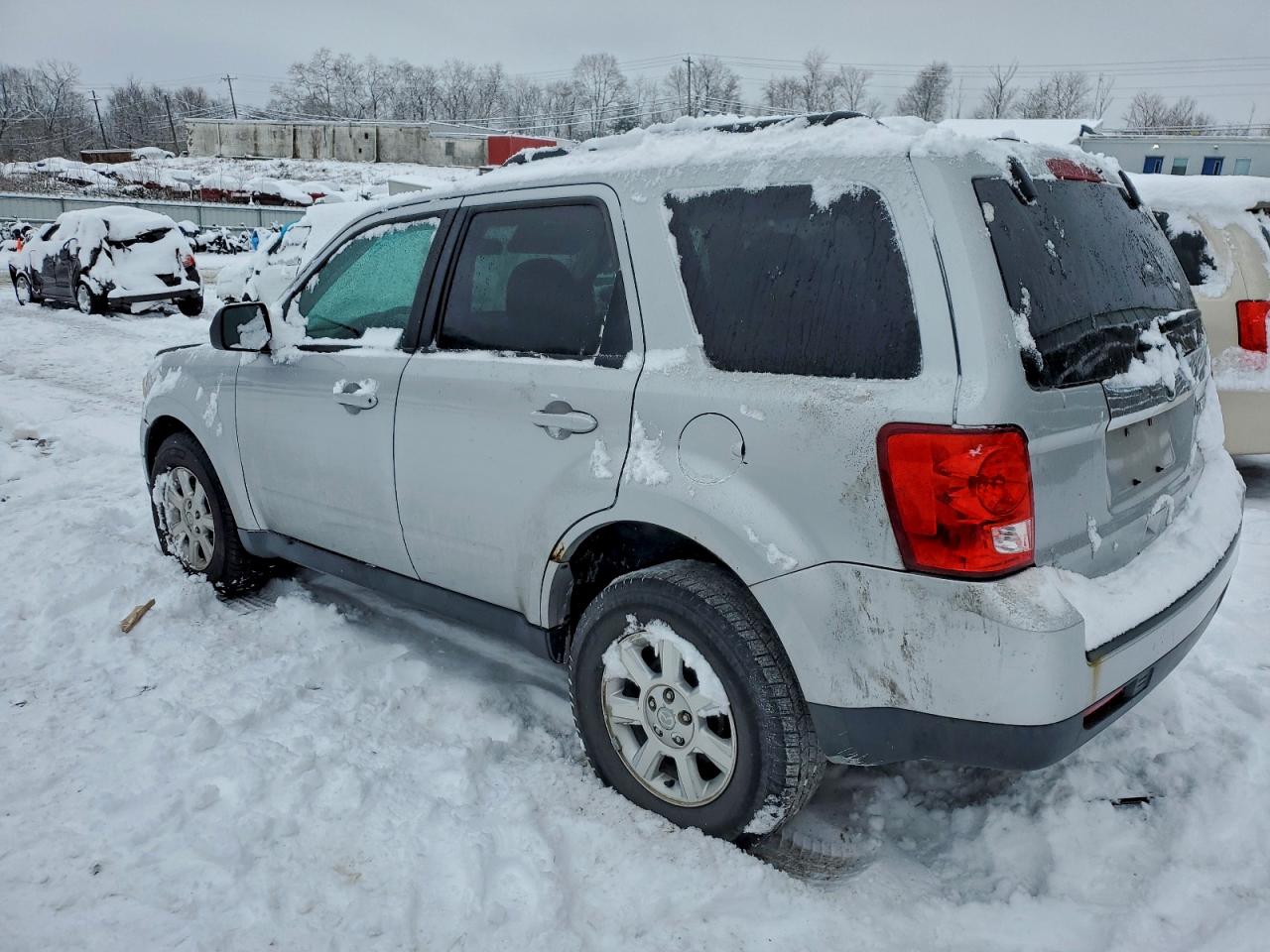 Mazda Tribute I Image 4