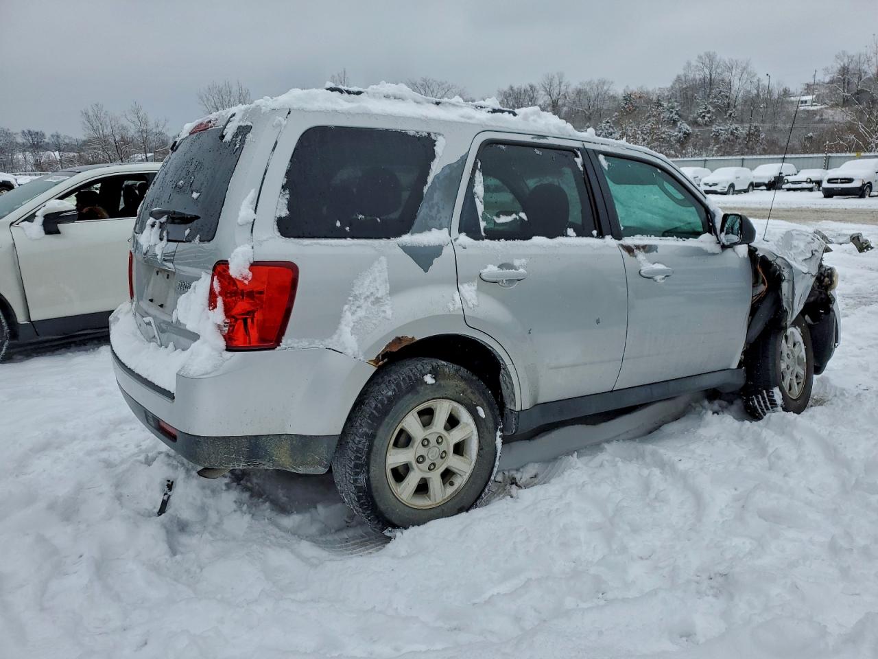 Mazda Tribute I Image 5