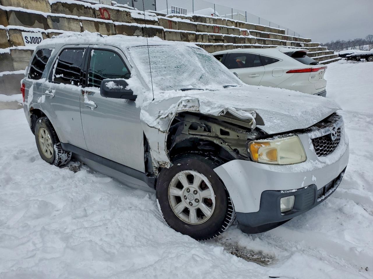 Mazda Tribute I Image 3