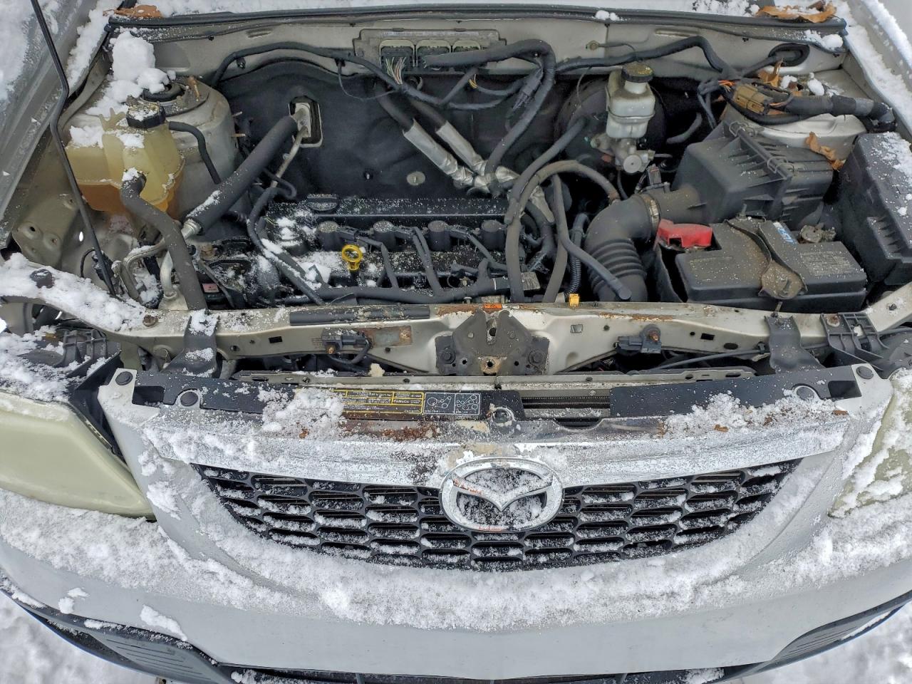 Mazda Tribute I Image 11