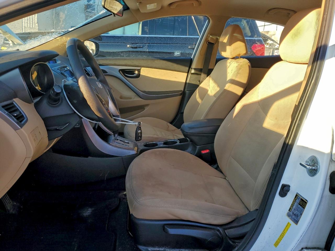 Hyundai ELANTRA Gls Image 9