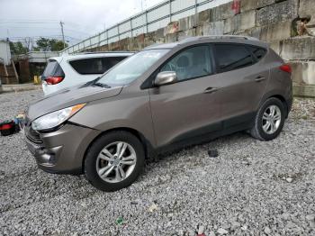  Salvage Hyundai TUCSON