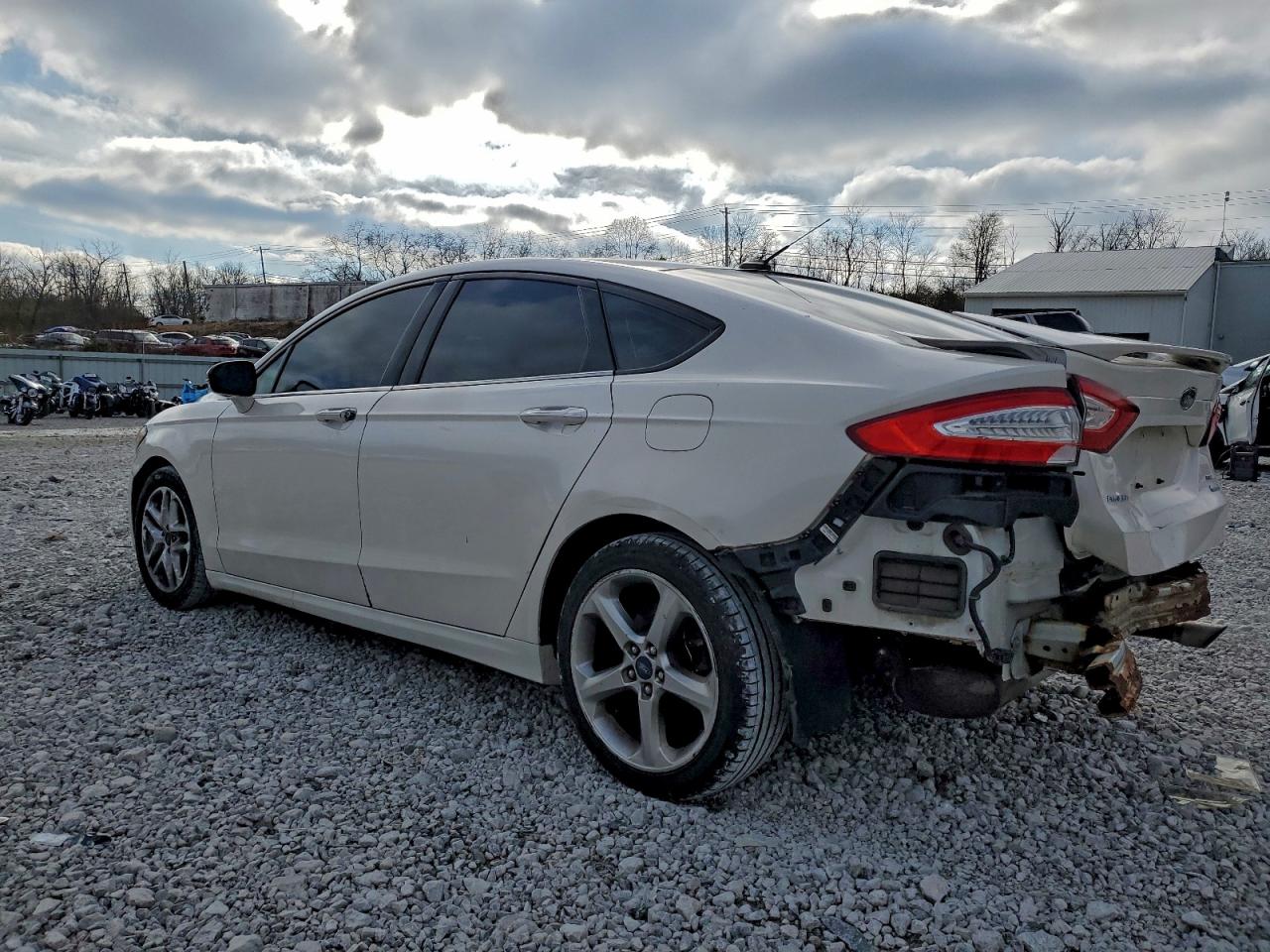 Ford Fusion Se Image 8