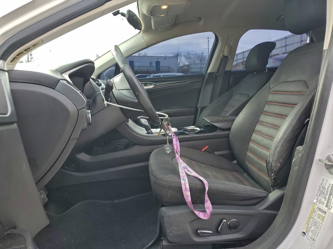 Ford Fusion Se Image 2