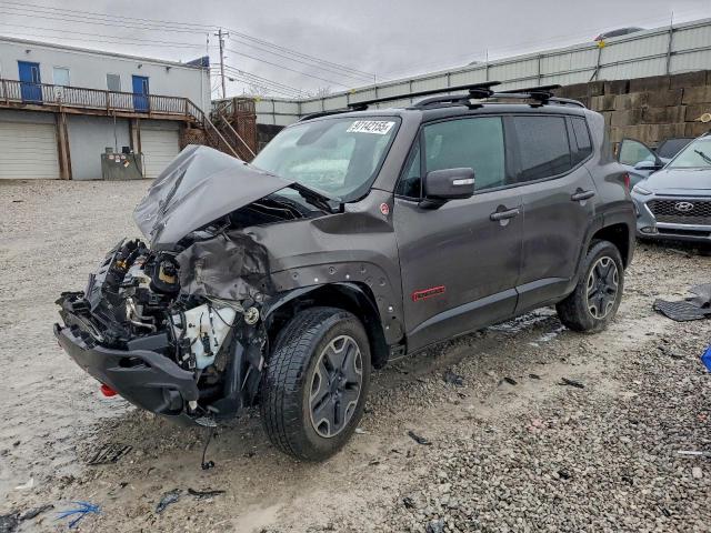  Salvage Jeep Renegade