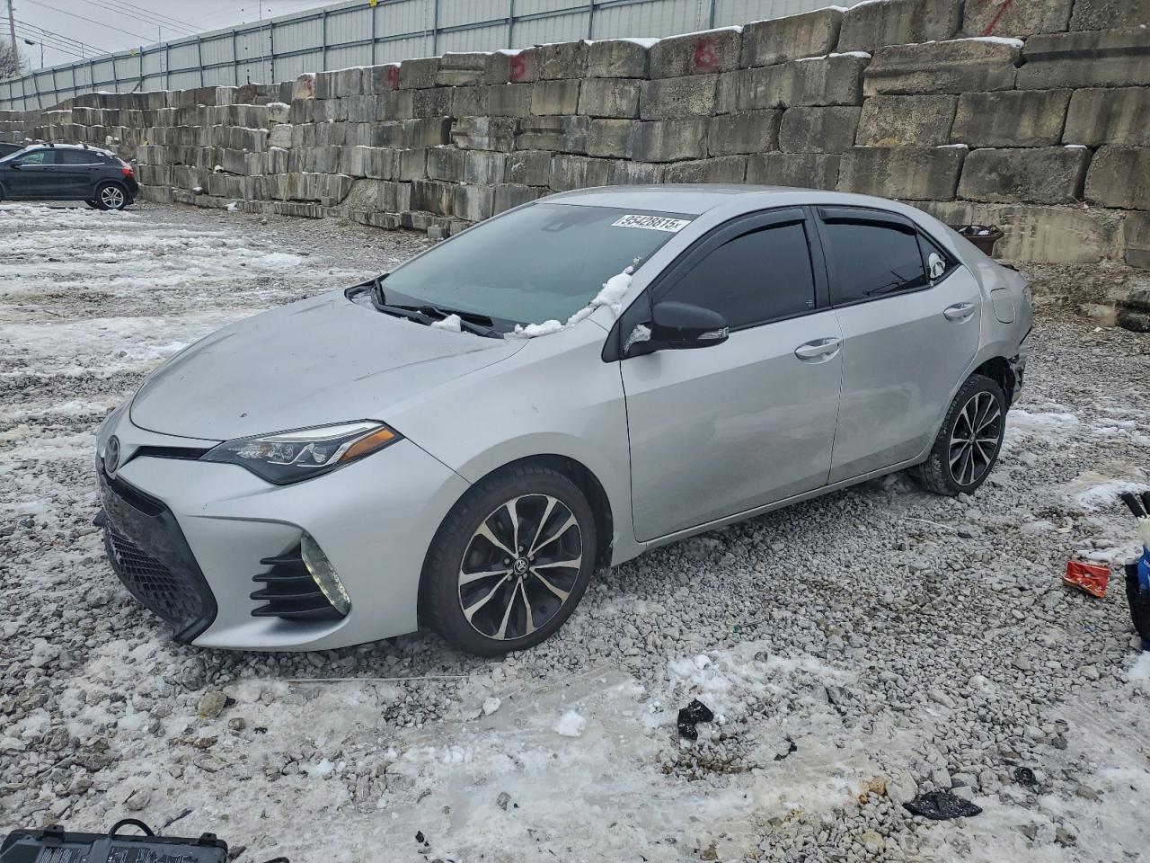 Toyota Corolla L Image 1