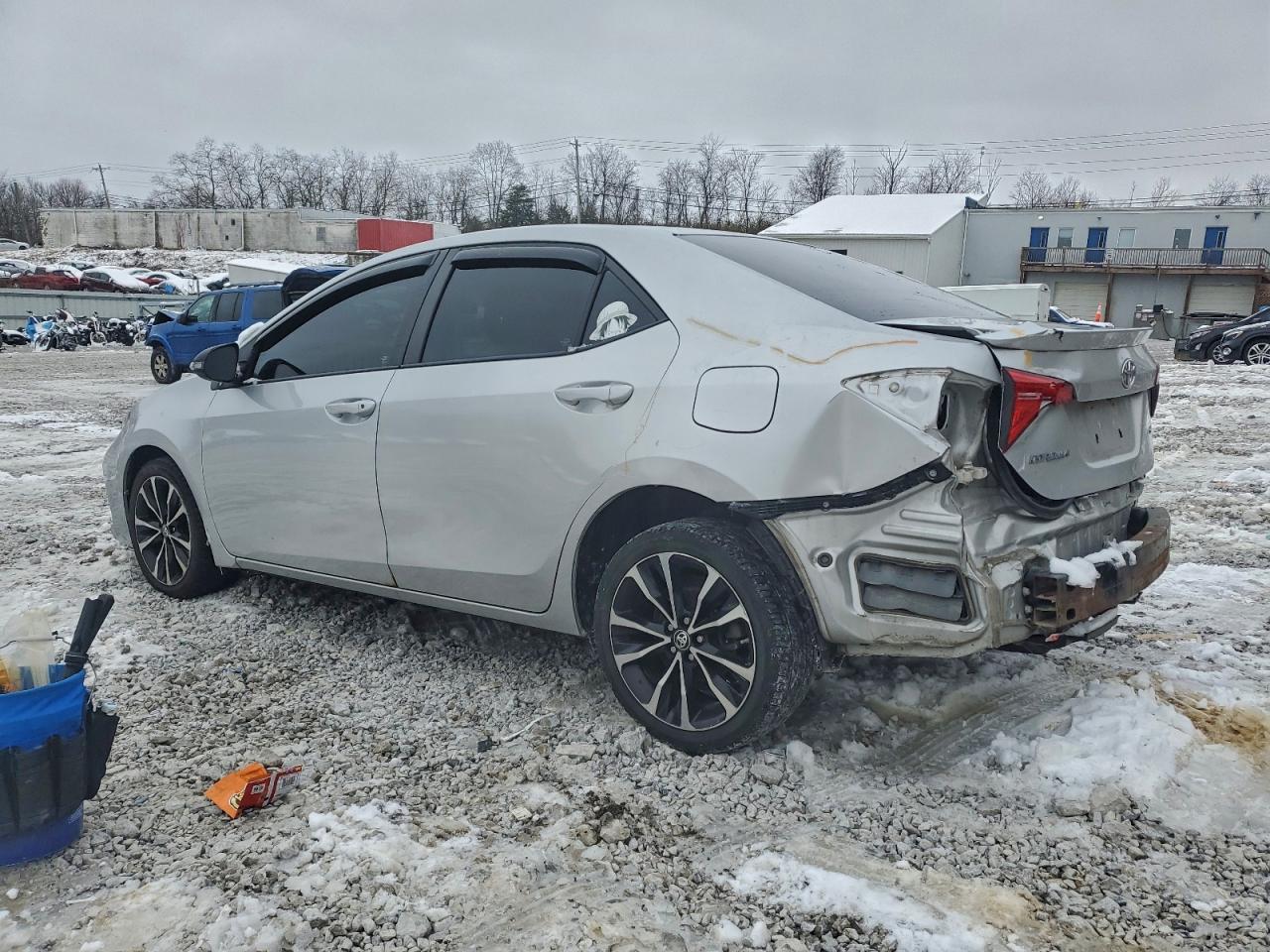 Toyota Corolla L Image 3