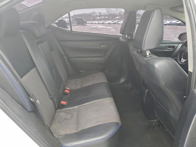 Toyota Corolla L Image 10