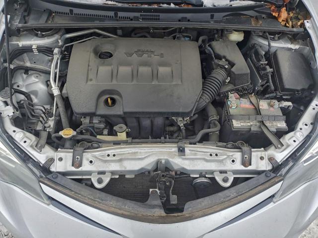 Toyota Corolla L Image 12