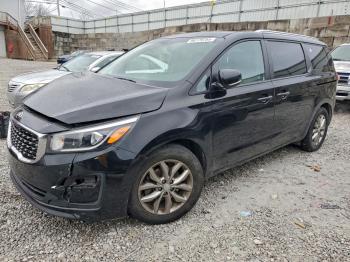  Salvage Kia Sedona