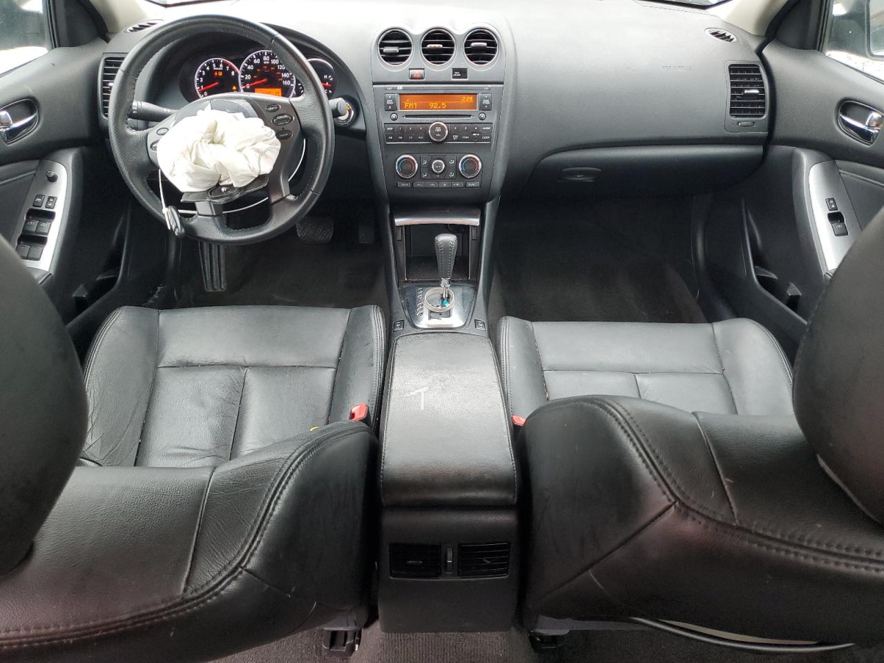 Nissan Altima Base Image 5