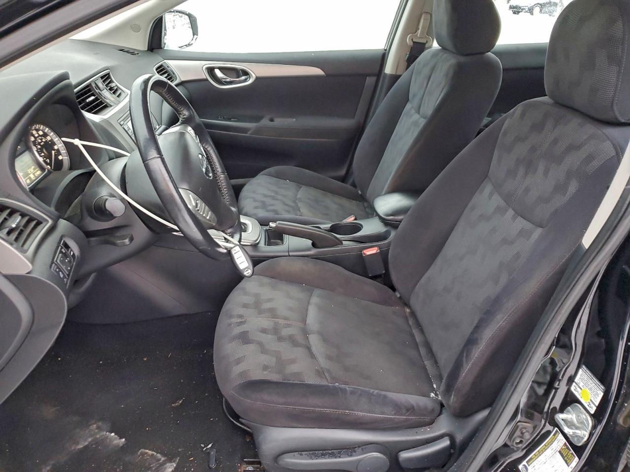 Nissan Sentra S Image 9