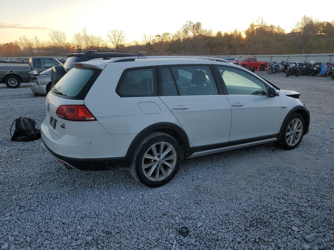 Volkswagen Golf S Image 6