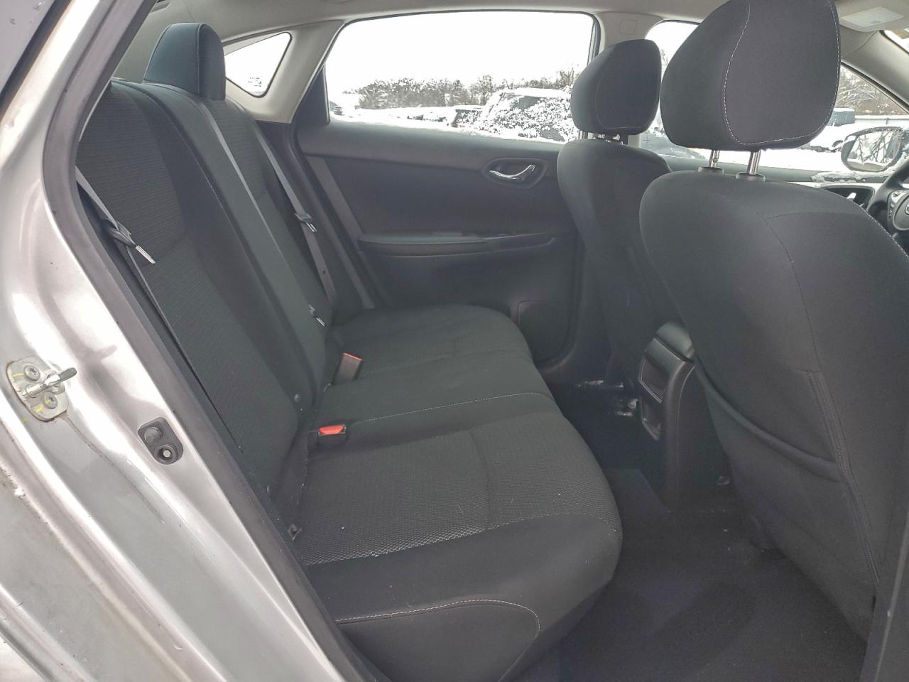 Nissan Sentra S Image 12