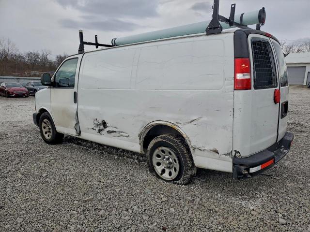 Chevrolet Express Image 5