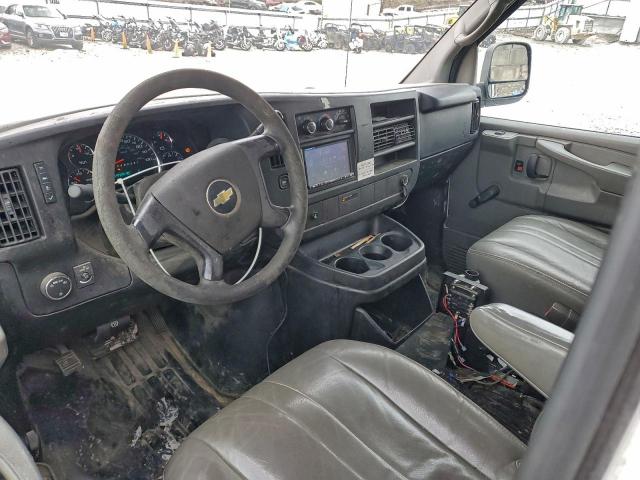 Chevrolet Express Image 8
