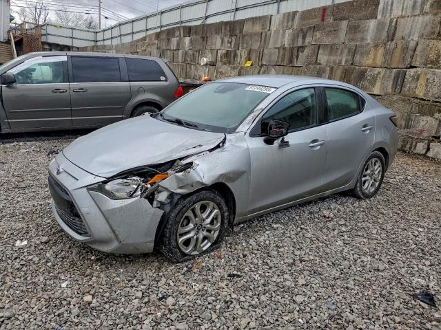  Salvage Toyota Yaris