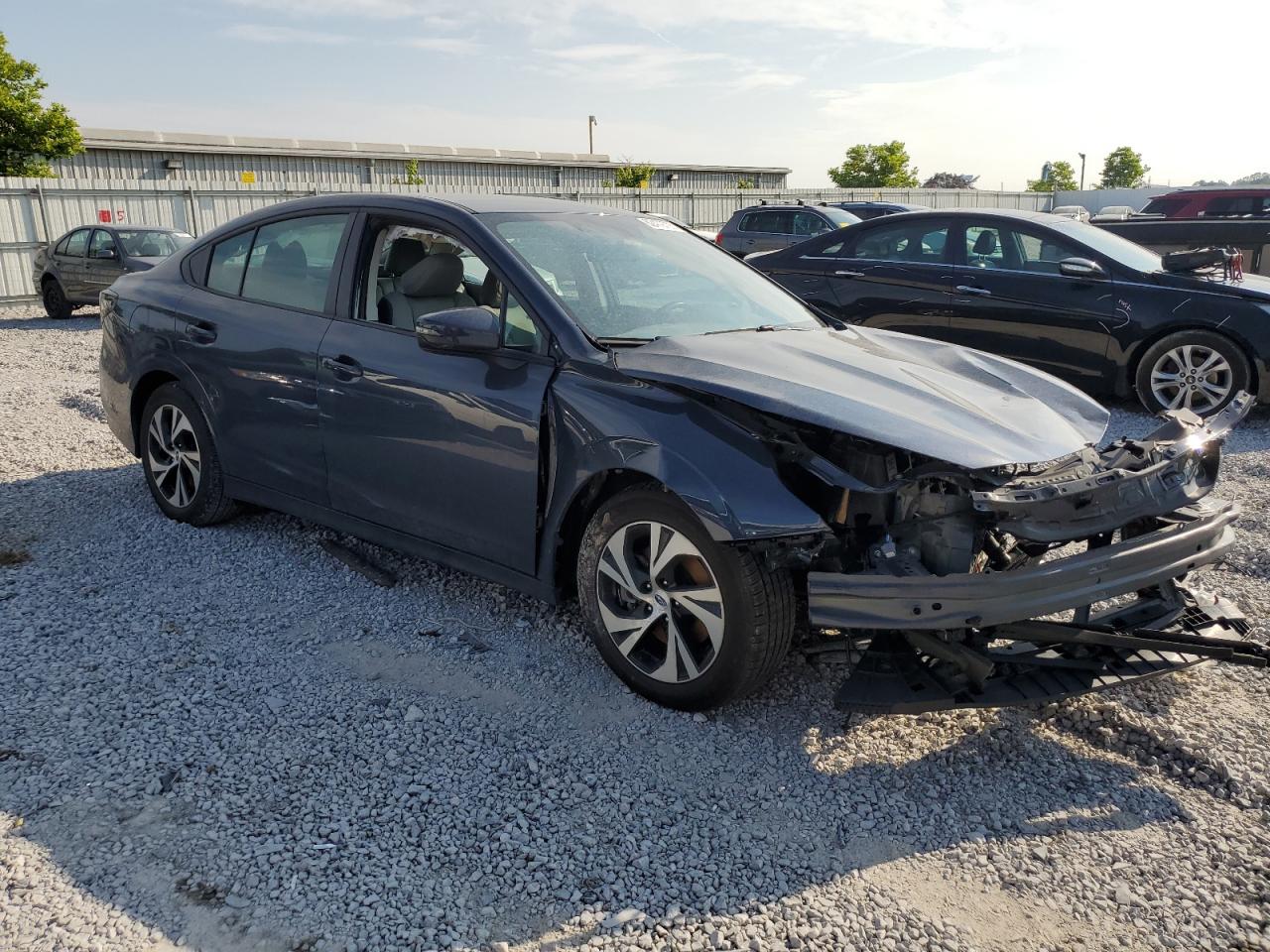 Subaru Legacy Premium Image 11