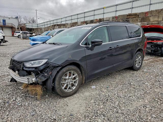  Salvage Chrysler Pacifica