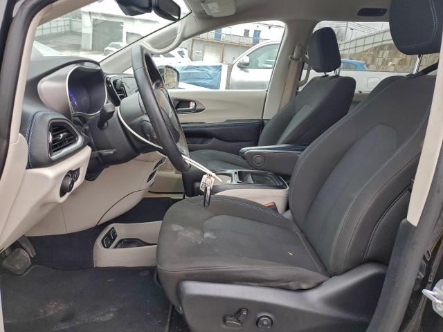 Chrysler Pacifica Touring Image 12