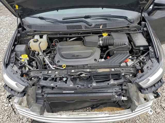 Chrysler Pacifica Touring Image 10