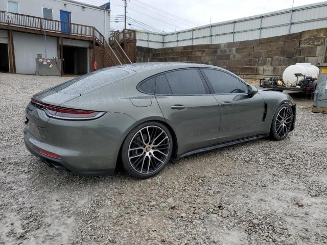 Porsche Panamera Base Image 4