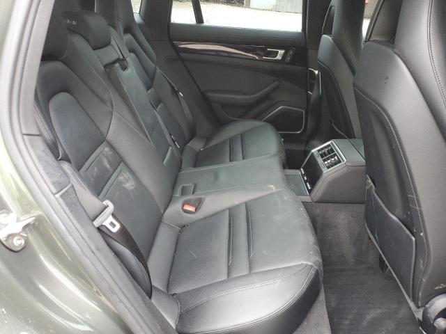 Porsche Panamera Base Image 3