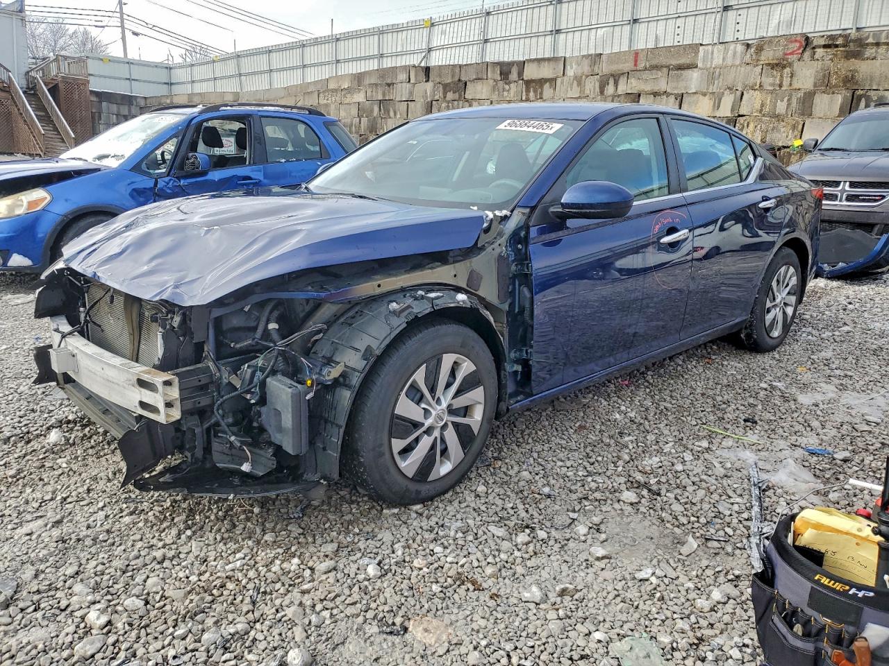 Nissan Altima S Image 1