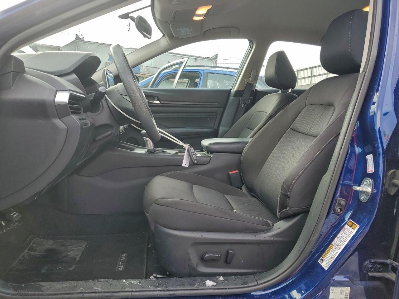 Nissan Altima S Image 6