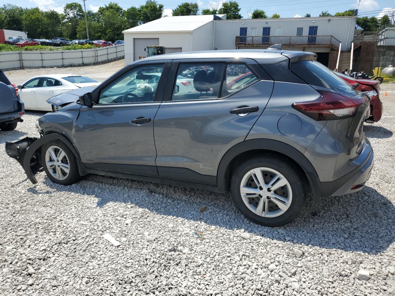 Nissan Kicks S Image 3