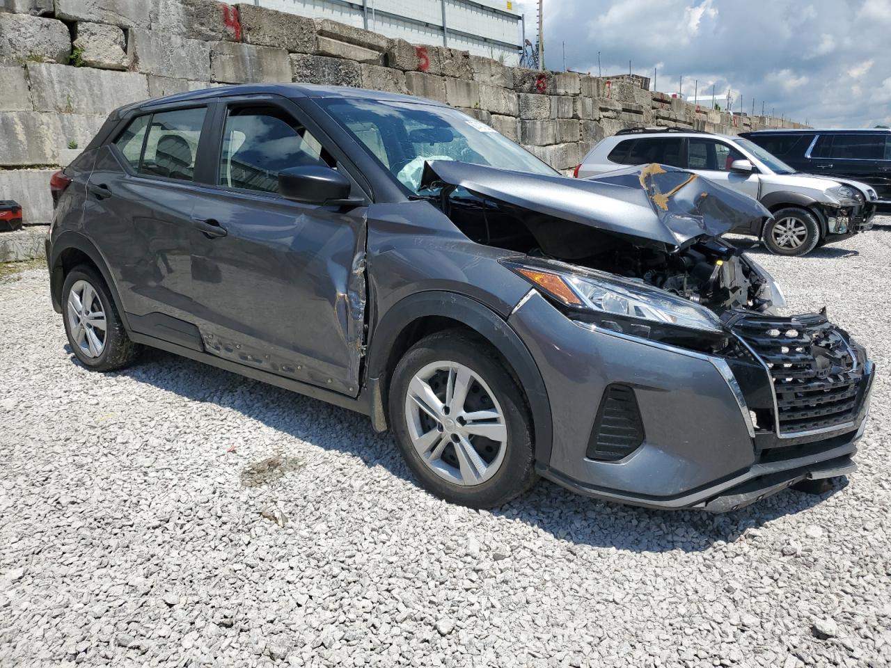 Nissan Kicks S Image 4