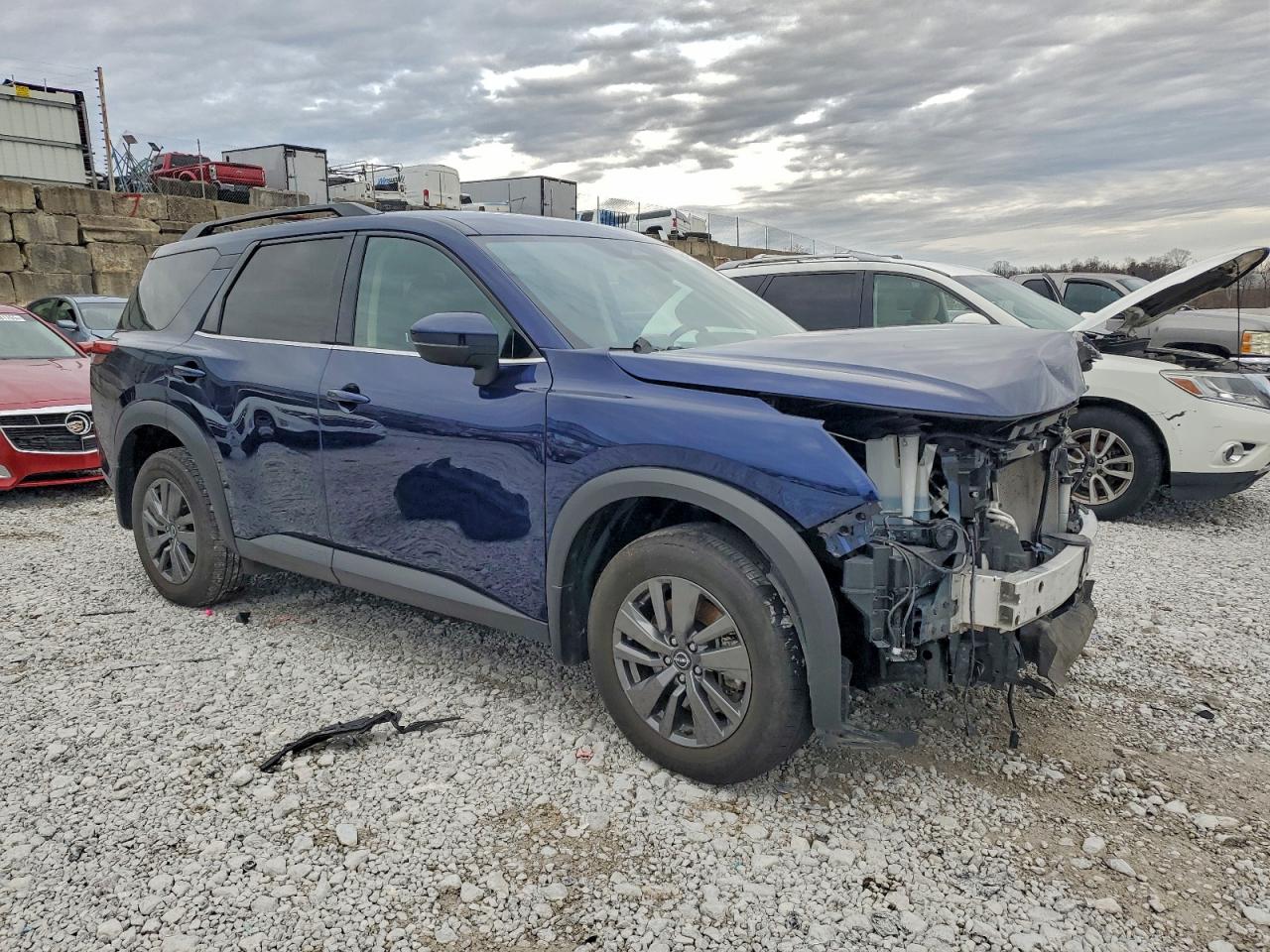 Nissan Pathfinder Sv Image 5