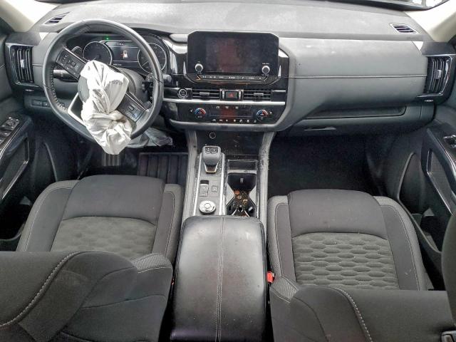 Nissan Pathfinder Sv Image 4